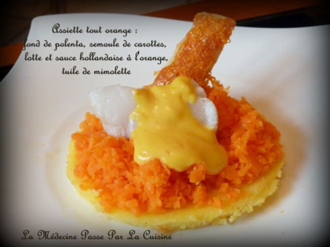 Dés de lotte, semoule de carottes et sauce hollandaise à l'orange "sanguine" , fond de polent