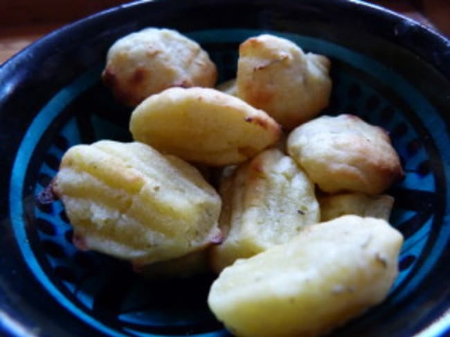 Madeleines chèvre, miel et thym