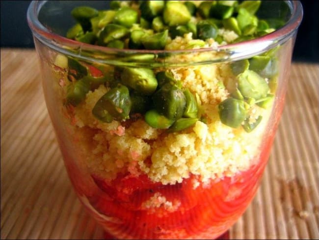 Tartare craquant de fraises et pistaches aux sablés bretons