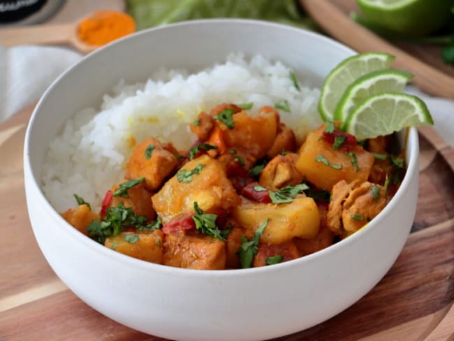 Curry facile de poulet à l’ananas et au lait de coco