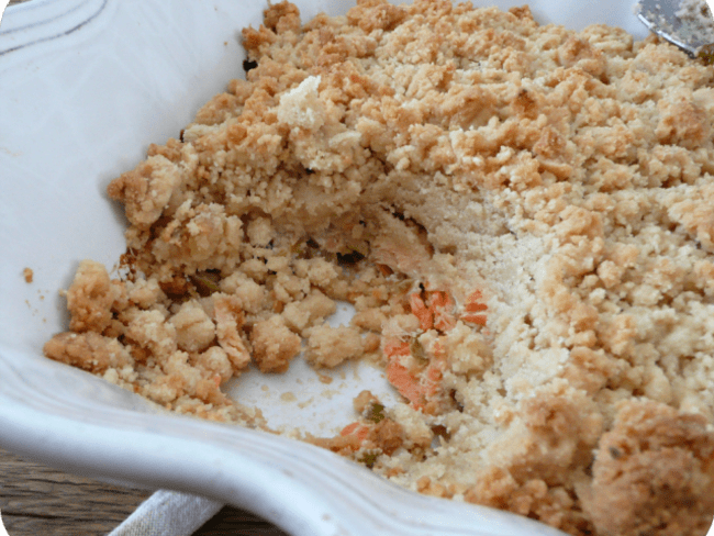 Crumble aux deux saumons et fondue de poireaux