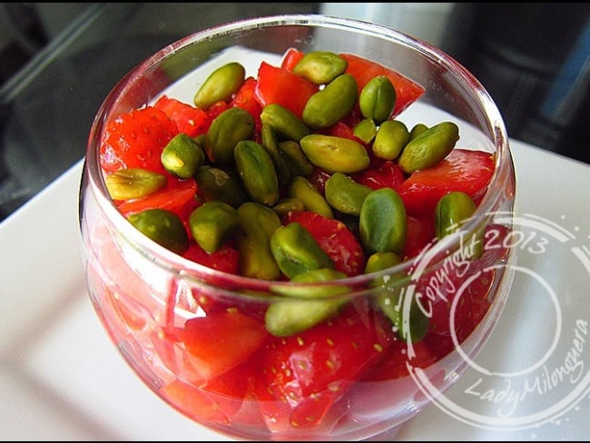 Tartare de fraises aux pistaches et fleur d’oranger