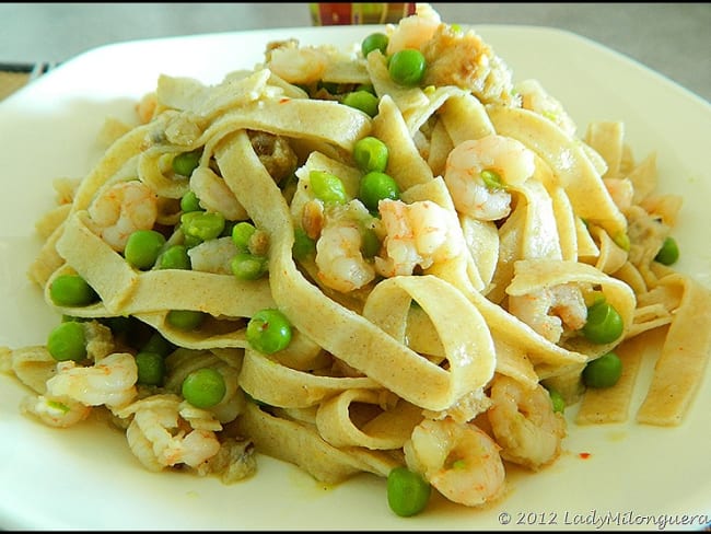 Tagliatelles aux crevettes et petits pois