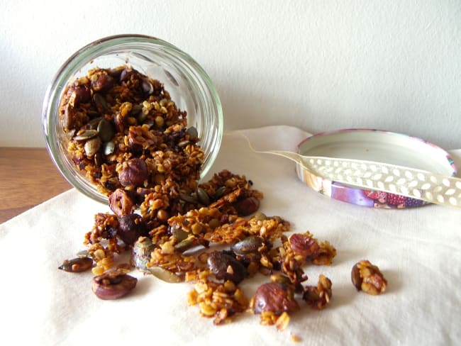 Granola croustillant aux noisettes et graines de courges