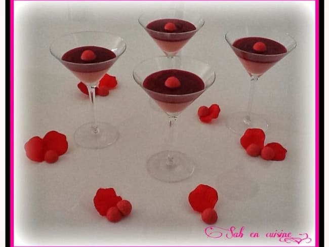 Panna cotta fraise Tagada coulis de fruits rouges