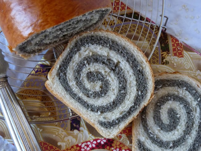 Pain de mie spirale au sésame noir