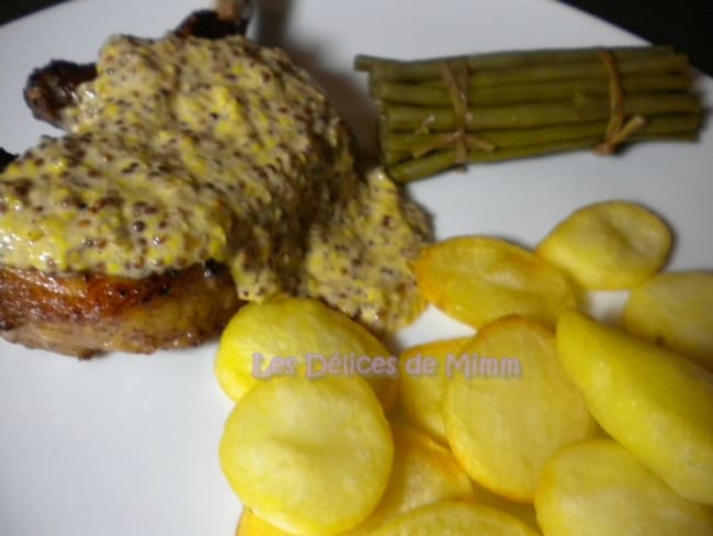 Côtes de porc ibérique à la crème et moutarde à l'ancienne