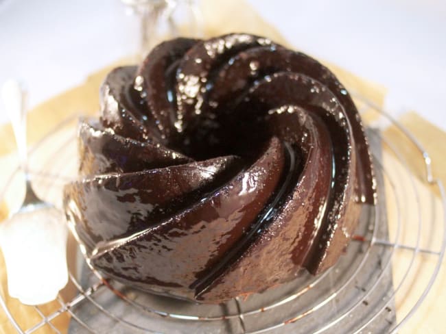 Bundt cake tout chocolat : encore meilleur le lendemain !