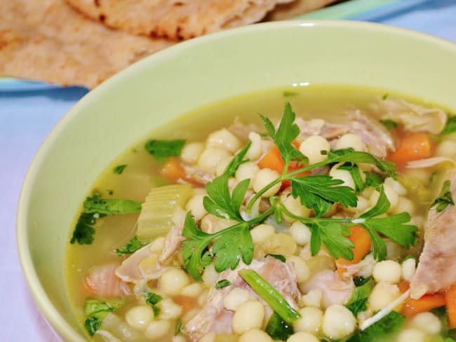 Soupe réconfortante à la dinde et au couscous de Jérusalem