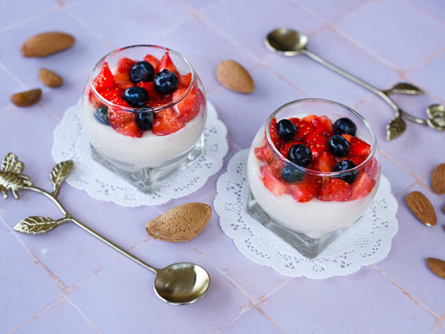 Panna cotta lait d'amande fraises