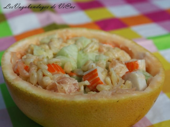 Salade de blé, surimi, concombre et pamplemousse