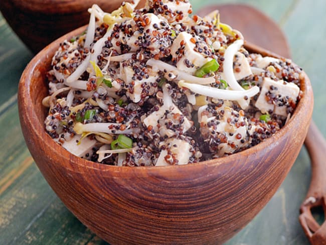 Salade de Tofu et Quinoa aux Saveurs Asiatiques