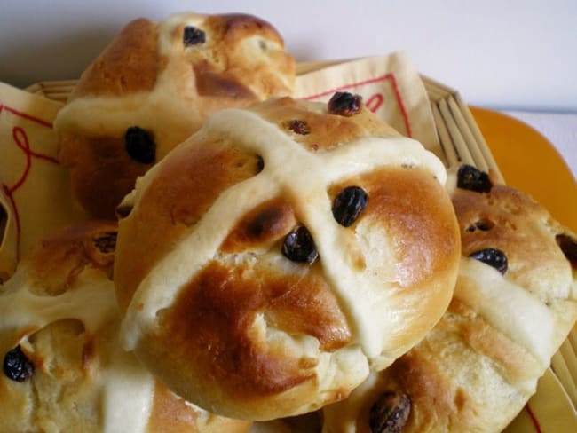 Hot cross buns