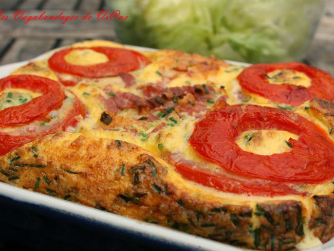 Quiche sans pâte au bacon et tomates entières