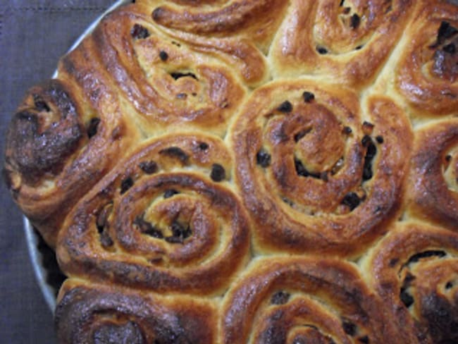 Brioche roulée aux fruits secs