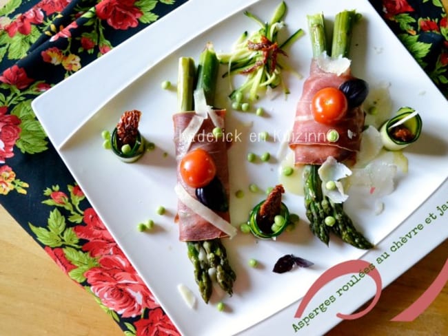 Asperges roulées au jambon italien et fromage