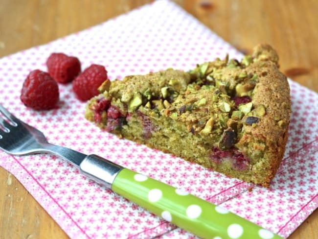 Gâteau moelleux pistache framboise, facile et rapide