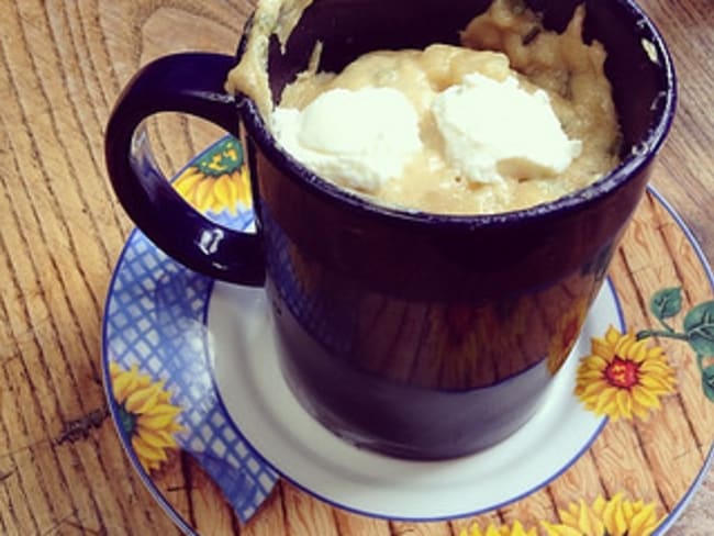 Mug cake salé au fromage frais et thon