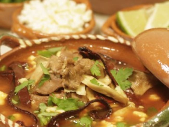 Soupe aux champignons mexicaine