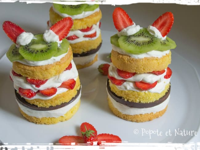 Mini layer cakes aux fruits et au chocolat craquant