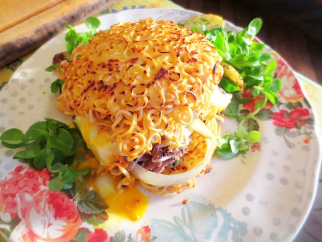 Ramen Burger de canard et pommes de terre salardaises