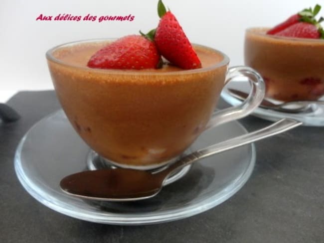 mousse au chocolat et fraises