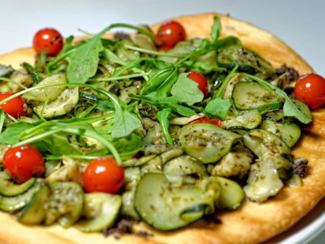 Tarte fine aux légumes et au pesto