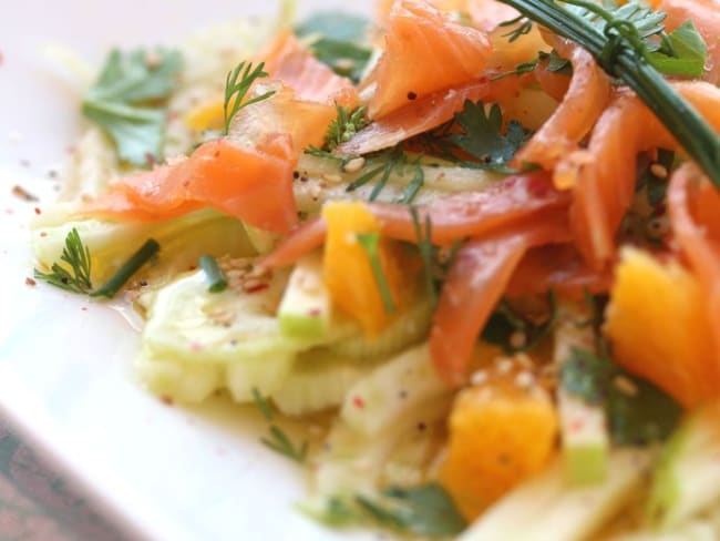 Salade de fenouil, orange et truite fumée