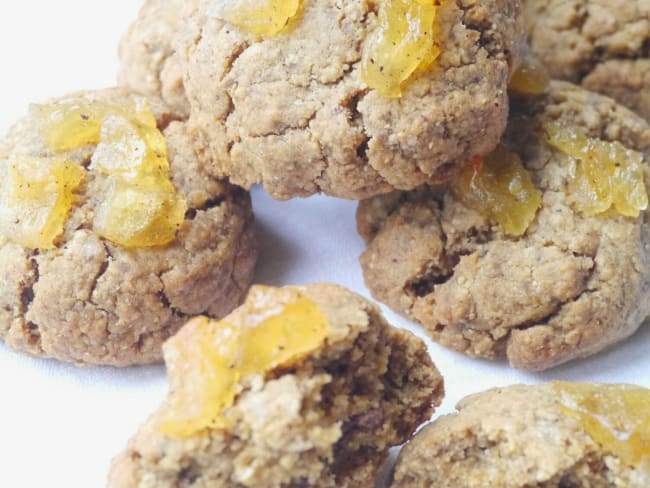 Cookies à la purée de noisette, pommes caramélisées et son cœur chocolaté