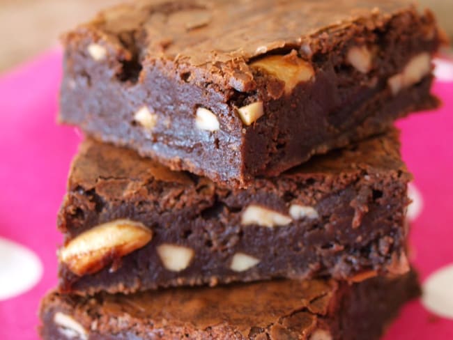 Brownies aux noix de cajou, citron vert et cardamome