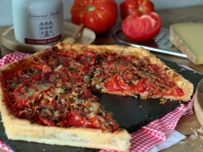 Tarte à la tomate et à la moutarde