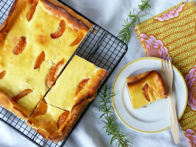 Tarte brousse/ricotta et aux abricots rôtis au romarin