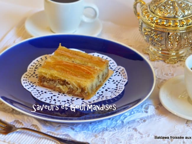 Baklava froissée aux noix.