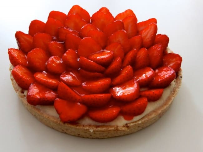 Tarte aux fraises noisettes et chocolat blanc