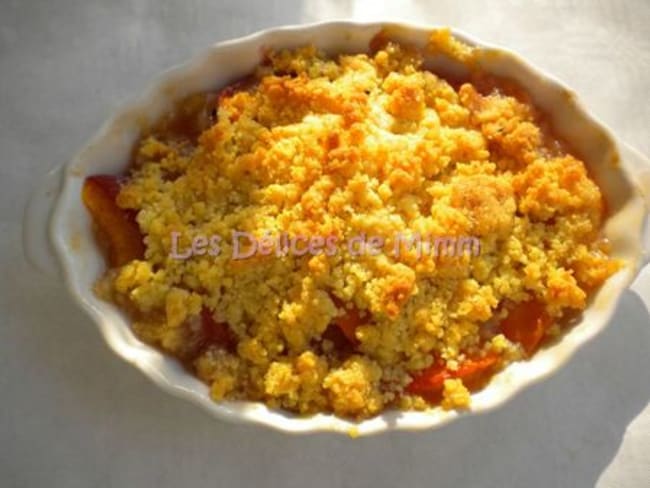 Crumble aux abricots, amandes et calissons