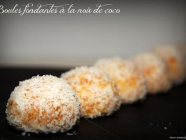 Boules fondantes à la noix de coco