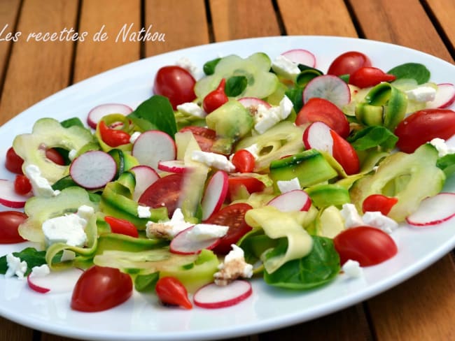 Salade fraîcheur à la feta et mini-poivrons du Pérou