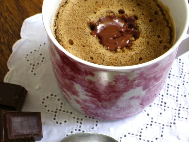 Mug cake au sarrasin, café et noisettes, coeur Nocciolata