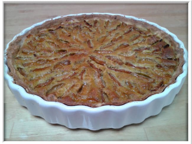 Tarte gourmande aux prunes et crème de pistache