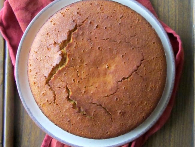 Gâteau provençal au miel, anis et fleur d'oranger