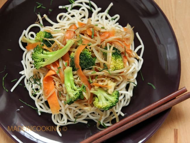 Nouilles chinoises aux légumes