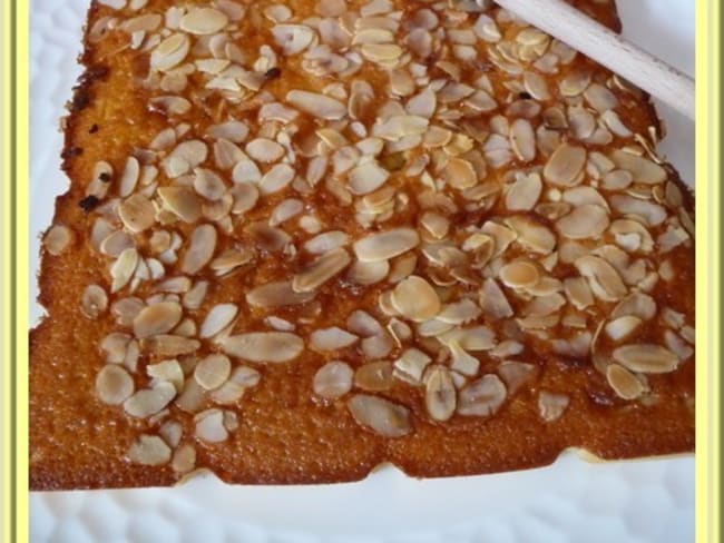 Cake au miel et aux amandes