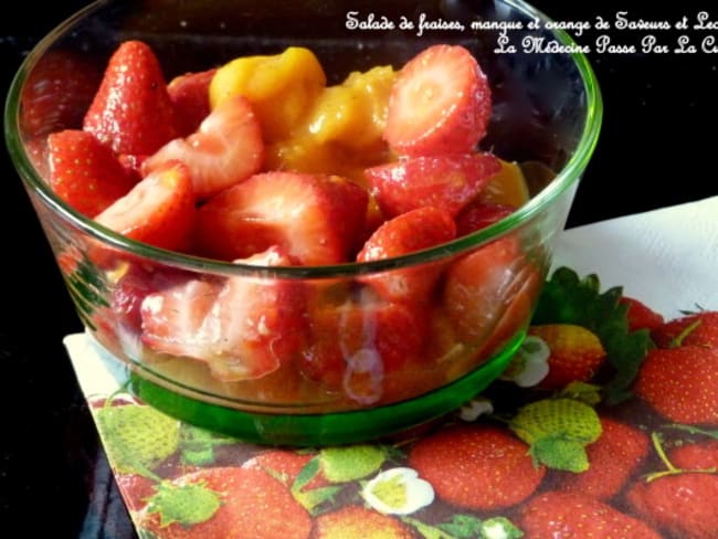 Salade épicée de fraises, orange et mangue