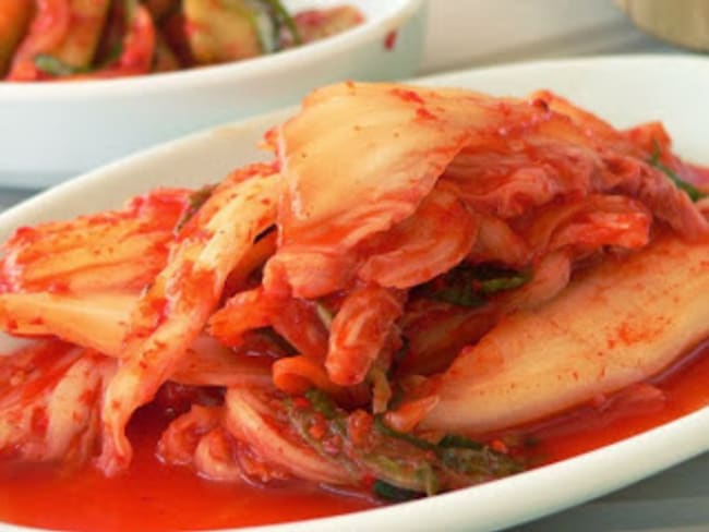 Kimchi rapide : un plat traditionnel coréen de légumes fermentés