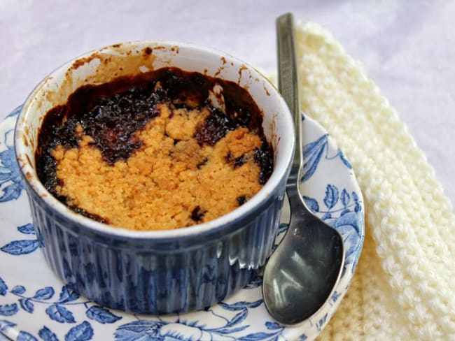 Crumble aux prunes bleues