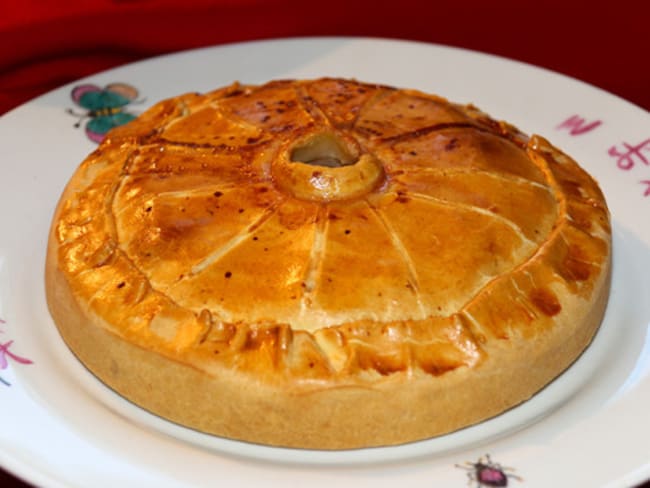 Tourte à la rhubarbe au sirop d'érable et aux canneberges