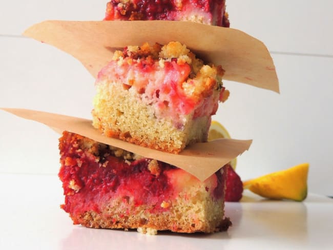 Barres citron et framboises façon crumble