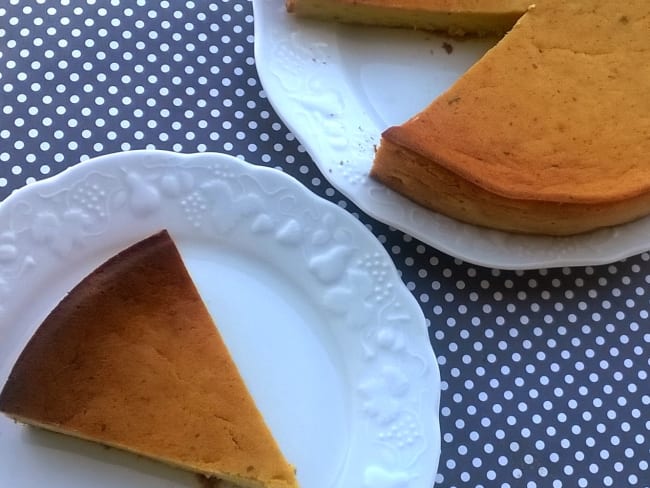 Gâteau aux courgettes et à la menthe