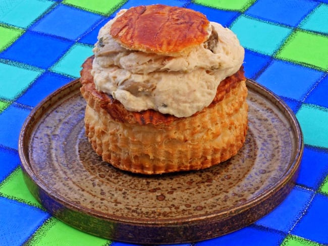 Vol au vent, bouchées à la reine aux ris et rognons de veau et cèpes