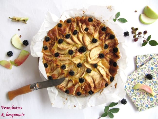 Gâteau norvégien aux pommes et mûres